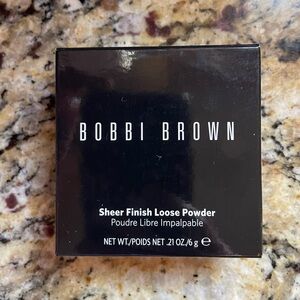 Bobbi Brown Sheer Finish Loose Powder in 2 Sunny Beige
